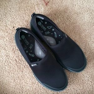 So cute Zees walkers. Women's size 9